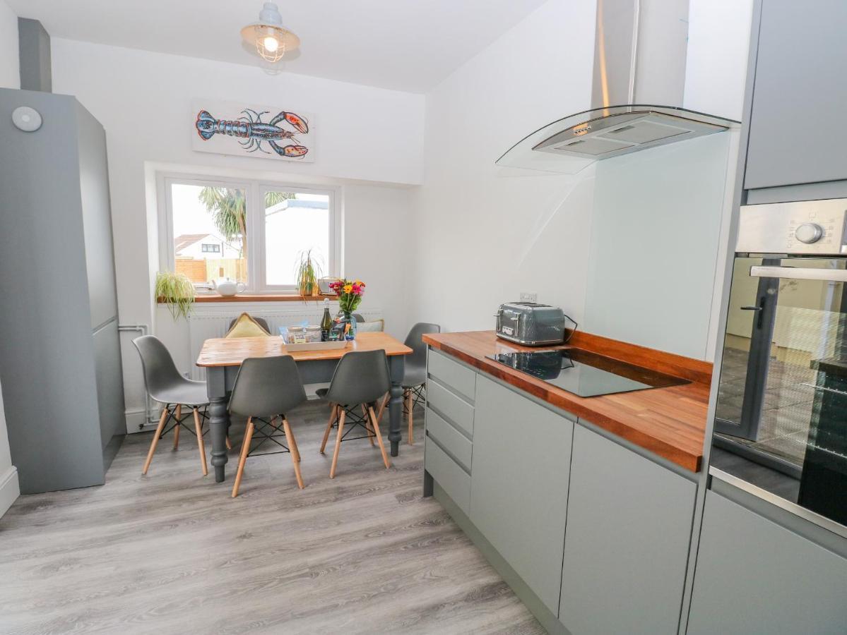 Villa 54 Pencoed Road Burry Port Esterno foto