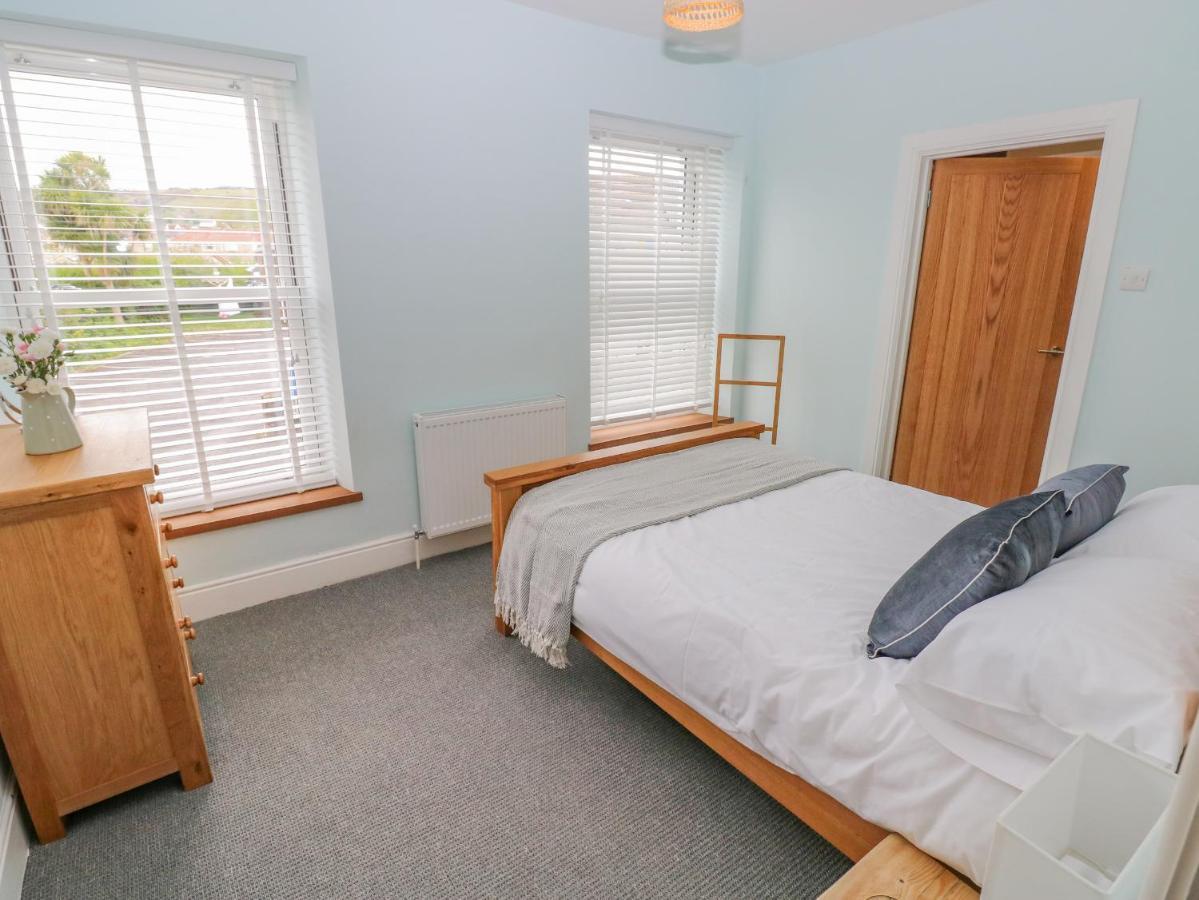 Villa 54 Pencoed Road Burry Port Esterno foto