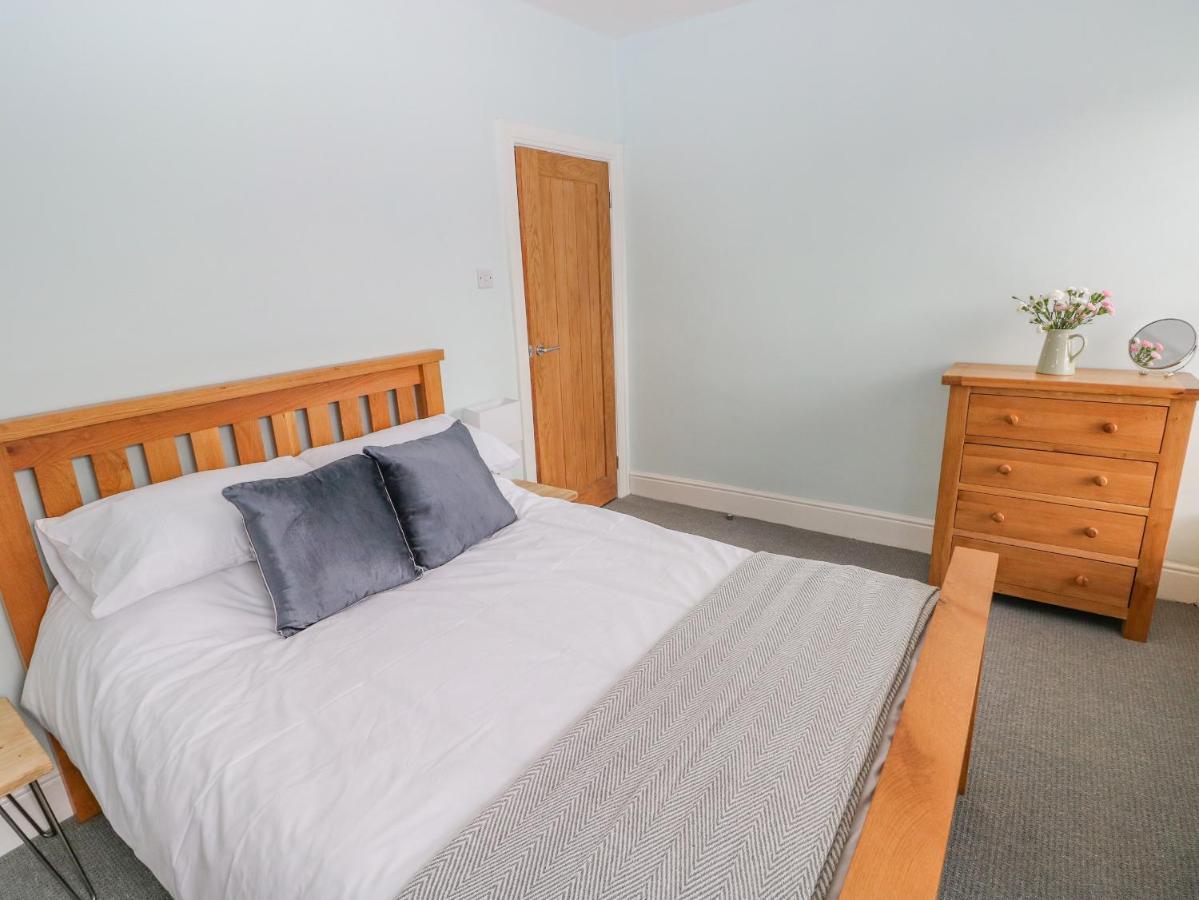 Villa 54 Pencoed Road Burry Port Esterno foto